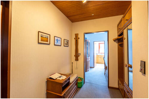 Flur im Erdgeschoss - 6 Zimmer Einfamilienhaus in Elmshorn