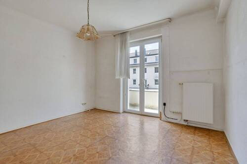 Schlafen zur Strassenseite 1.OG - 