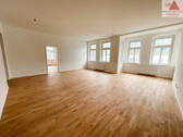 Wohnzimmer - 4 Zimmer Etagenwohnung zur Miete in Aue-Bad Schlema