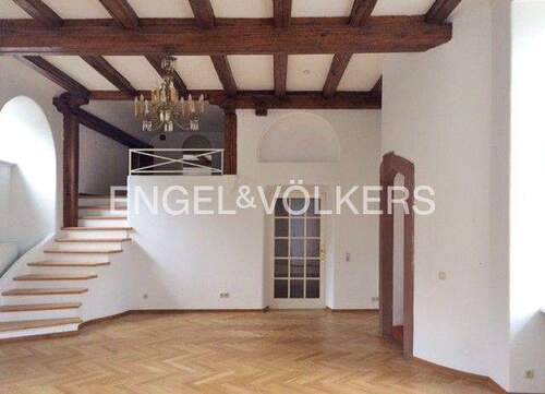 Wohnbereich mit Galeriezimmer - 