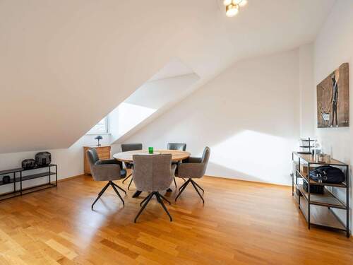 Wohnzimmer - Etagenwohnung mit 97,00 m&sup2; in Ottobrunn zum Kaufen