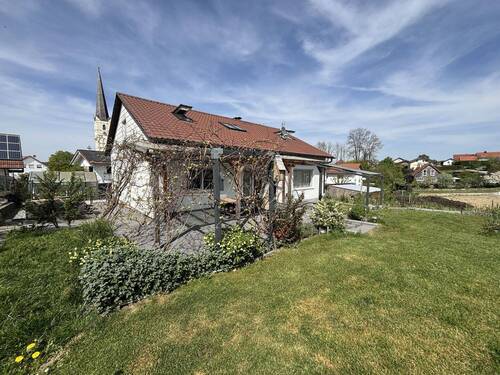 Hausansicht, Süd-West.JPG - 5 Zimmer Einfamilienhaus zum Kaufen in Vilsheim