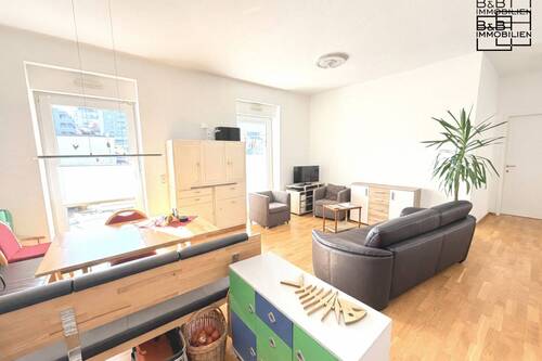 Wohnen - B & B Immobilien: Stilvolle 3-Zimmer-Wohnung mit Terrasse und moderner Ausstattung