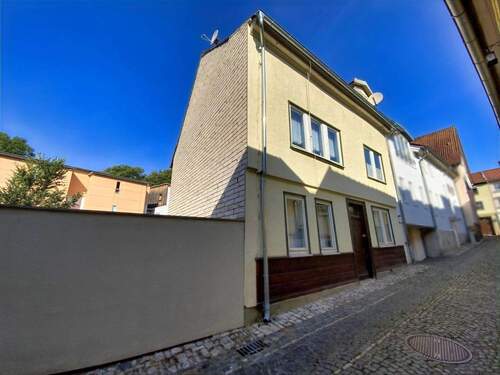 Außenansicht - Vielseitiges Stadthaus mit Charme und Ausbaupotenzial in Mühlhausen