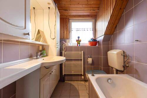 Badezimmer Dachgeschoss - 