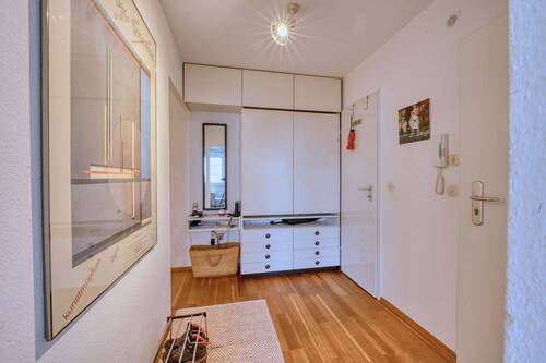 Flur - 3 Zimmer Etagenwohnung zum Kaufen in München