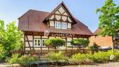 Außenansicht 2 - Exklusives Wohnen: Einzigartiges Fachwerkhaus mit Wintergarten,Terrasse &Sauna auf großem Grundstück