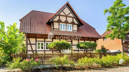 Außenansicht 2 - Exklusives Wohnen: Einzigartiges Fachwerkhaus mit Wintergarten,Terrasse &Sauna auf großem Grundstück