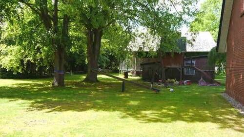 Gartenansicht Spielgeräte.jpg - 