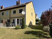 Bild 1 - 'Familienglück mit Gartenparadies - Großzügiges Reihenendhaus in Burglengenfeld'