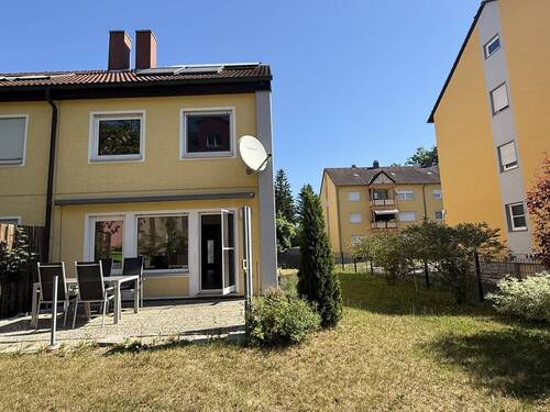 Bild 2 - 4 Zimmer Reihenendhaus zur Miete in Burglengenfed