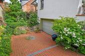 Haus Seitenansicht + Garage - 