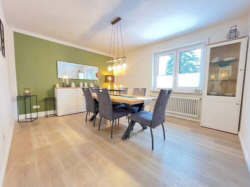 Essen oder Schlafen - 4 Zimmer Bungalow in Zetel / Neuenburg