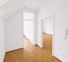 Flur - Etagenwohnung mit 70,00 m&sup2; in Frankfurt am Main zur Miete