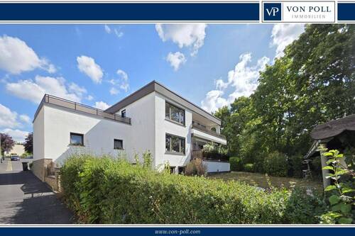 Titelbild #0102716 - Gepflegtes Zweifamilienhaus mit Garten, Gartenhäuschen, 2 Garagen, Nähe Uniklinikum zu verkaufen