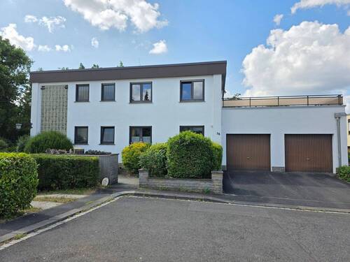 Aussenansicht Norden - mit 2 Garagen #101942 - 