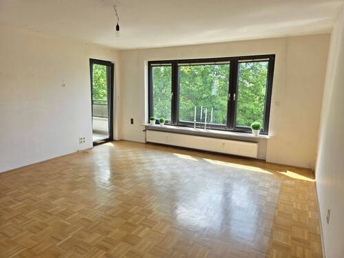 1. OG Heller & großzügiger Wohnraum mit Balkon- und Terrassenzugang (1) #111305 - 7 Zimmer Mehrfamilienhaus, Wohnhaus in Würzburg