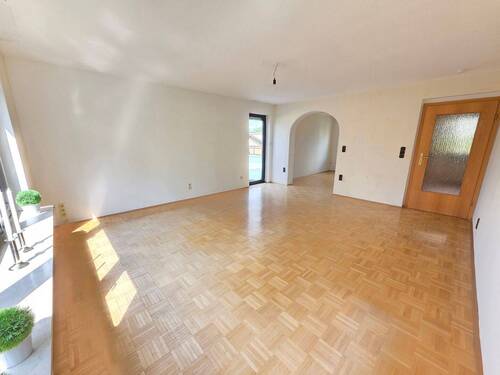 1. OG Heller & großzügiger Wohnraum mit Balkon- und Terrassenzugang (2) #111425 - Mehrfamilienhaus, Wohnhaus mit 197,00 m² in Würzburg zum Kaufen