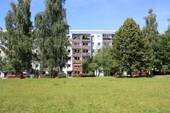 Rückansicht - 4-Raum-Familienwohnung mit Balkon