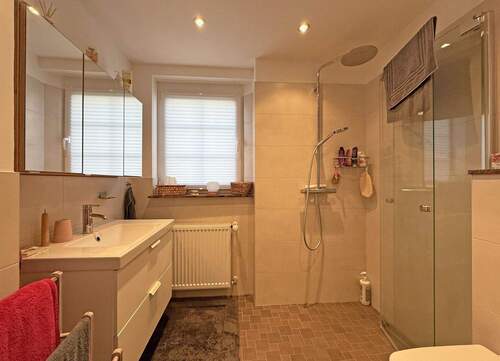 Modernes Tageslichtbad - 