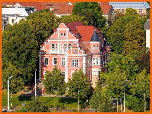 Ansicht - Wohnen mal anders! Imposante Dachgeschosswohnung mit Balkon und Aufzug!