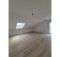 Hochwertige 2-Zimmer-DG-Wohnung mit Balkon und Keller - Erstbezug nach Sanierung - Niefern-Öschelbronn Hochwertige 2-Zimmer-DG-Wohnung mit Balkon und Keller - Erstbezug nach Sanierung - Niefern-Öschelbronn