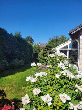 Garten mit Wintergarten - 