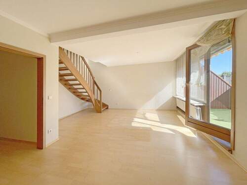 Wohnzimmer - 2 Zimmer Etagenwohnung in Hamburg