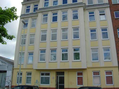 100_0635.JPG - Kiel - Sachaustraße: Nette 3 Zimmer Mietwohnung auch WG geeignet.