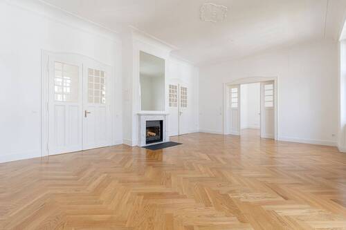 Salon I/ Wohnbereich Ansicht II - 6 Zimmer Etagenwohnung zum Kaufen in Frankfurt am Main