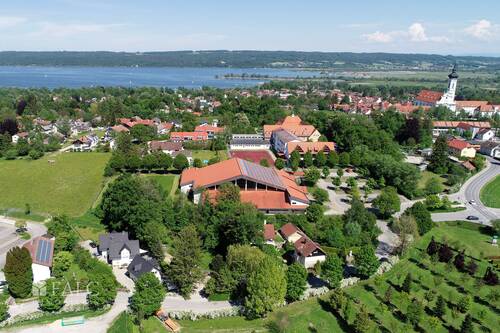Grundstück mit Kloster Dießen und Ammersee - 