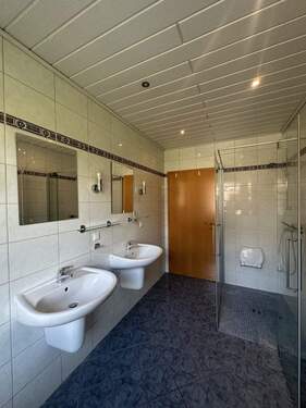 Bad EG - 5 Zimmer Einfamilienhaus in Ostrhauderfehn