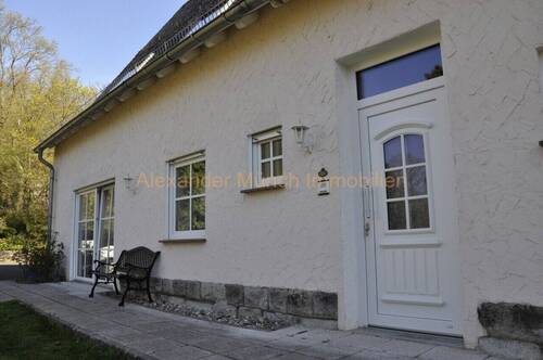 2.Hauszugang - 8 Zimmer Einfamilienhaus in Idstein