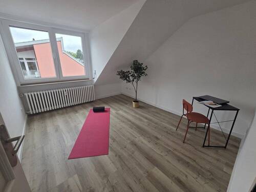 Schlafzimmer 1 / Büro - 