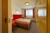 Schlafzimmer (EG) - 