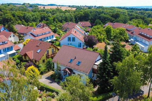 Drohnenansicht Frontseite - 150 m² großes Einfamilienhaus in Dresden-Pappritz!