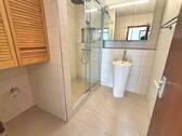 Badezimmer - Etagenwohnung mit 98,00 m&sup2; in Leonberg zum Kaufen