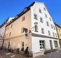 Vermietete 2-Zimmer-Wohnung mit Innenhofterrasse in bester Regensburger Altstadtlage