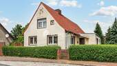 Außenansicht 1 - Ihr neues Zuhause mit großem Garten - Einfamilienhaus mit 4 Zimmern und Raum für neue Ideen