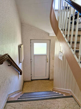 Hintereingang - Treppenhaus - 