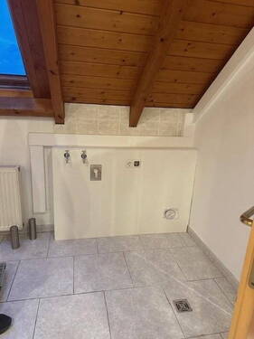 Hauswirt. Raum Anschlüsse - 