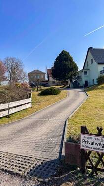 Zufahrt - 7 Zimmer Einfamilienhaus zum Kaufen in Klipphausen