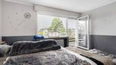 1. OG Schlafzimmer 1 - 
