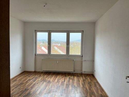 Blick ins Schlafzimmer.jpg - 3 Zimmer Etagenwohnung zur Miete in Baunatal