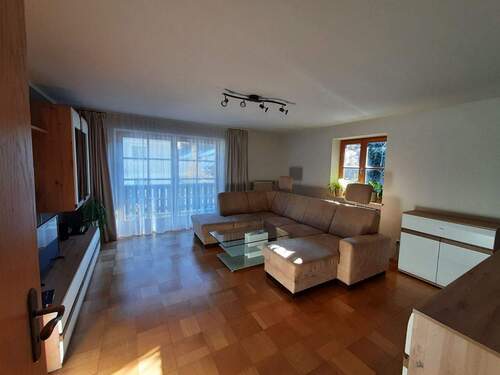 Wohnzimmer - Etagenwohnung mit 107,00 m&sup2; in Bad Reichenhall zum Kaufen