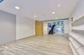 Gewerbe und Platz - 