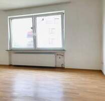 HELL & GERÄUMIG: 2-Zimmer mit Abstellraum, Wannenbad und Balkon im 1.OG! - Bad Gandersheim