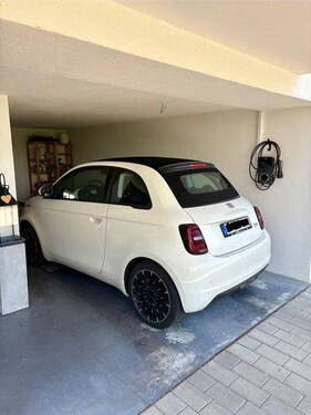 Carport mit Wallbox - 