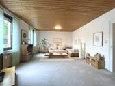 1. Obergeschoss: Wohnzimmer mit... - 