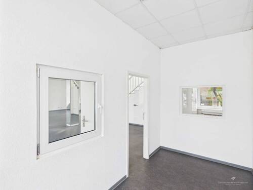 Büro/Praxisfläche - 